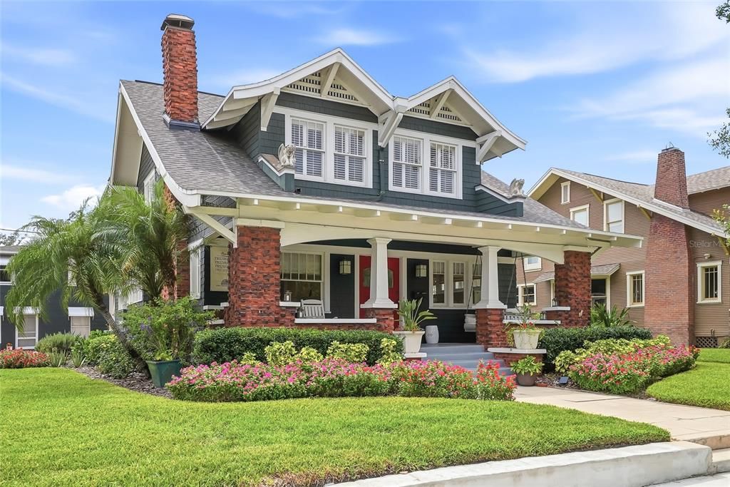 For Sale: $2,749,000 (4 beds, 4 baths, 4270 Square Feet)