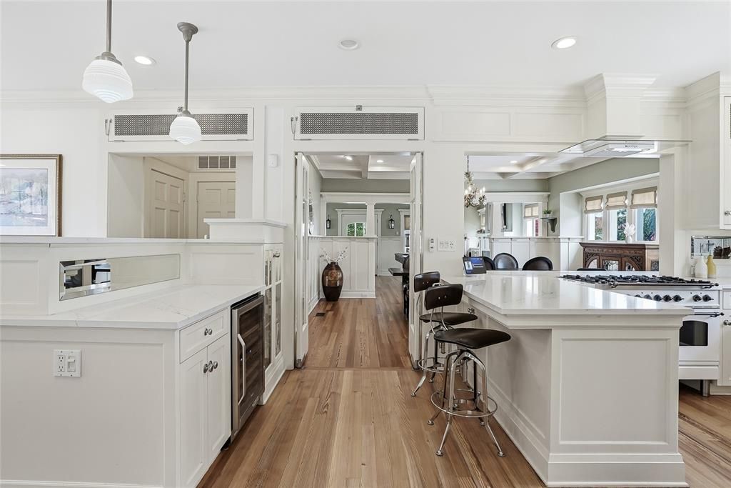 For Sale: $2,749,000 (4 beds, 4 baths, 4270 Square Feet)