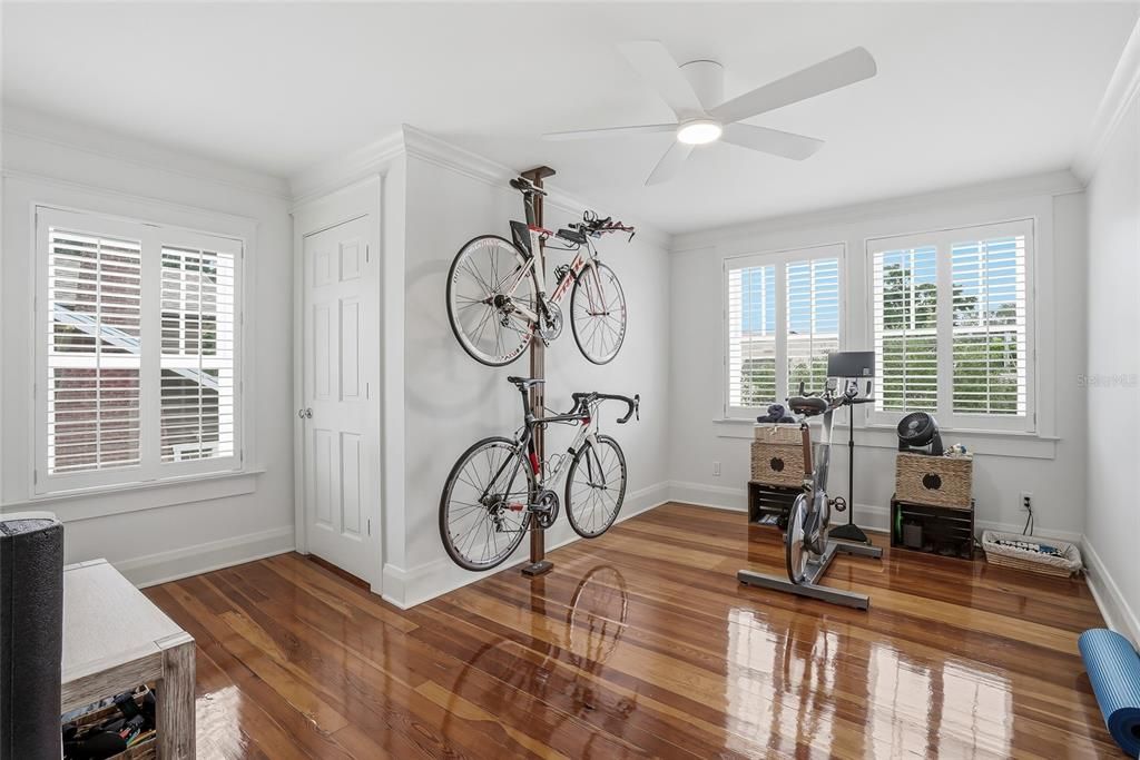 For Sale: $2,749,000 (4 beds, 4 baths, 4270 Square Feet)