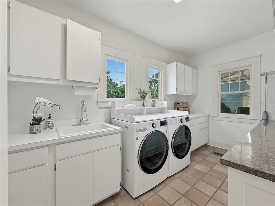 For Sale: $2,749,000 (4 beds, 4 baths, 4270 Square Feet)