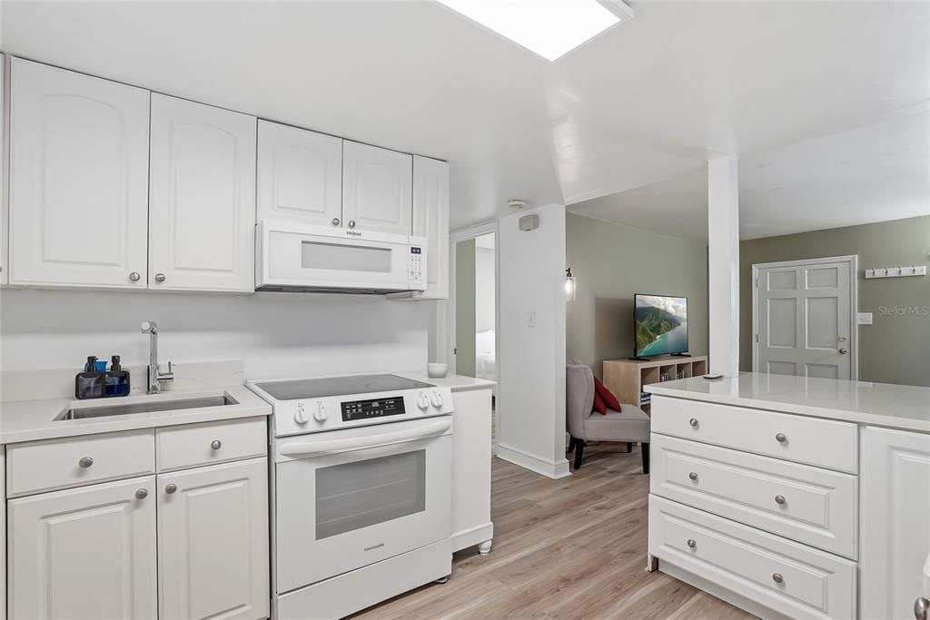 For Sale: $2,749,000 (4 beds, 4 baths, 4270 Square Feet)