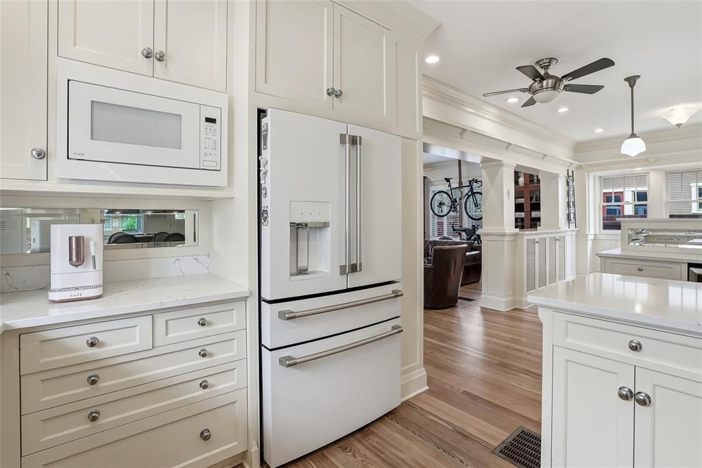 For Sale: $2,749,000 (4 beds, 4 baths, 4270 Square Feet)