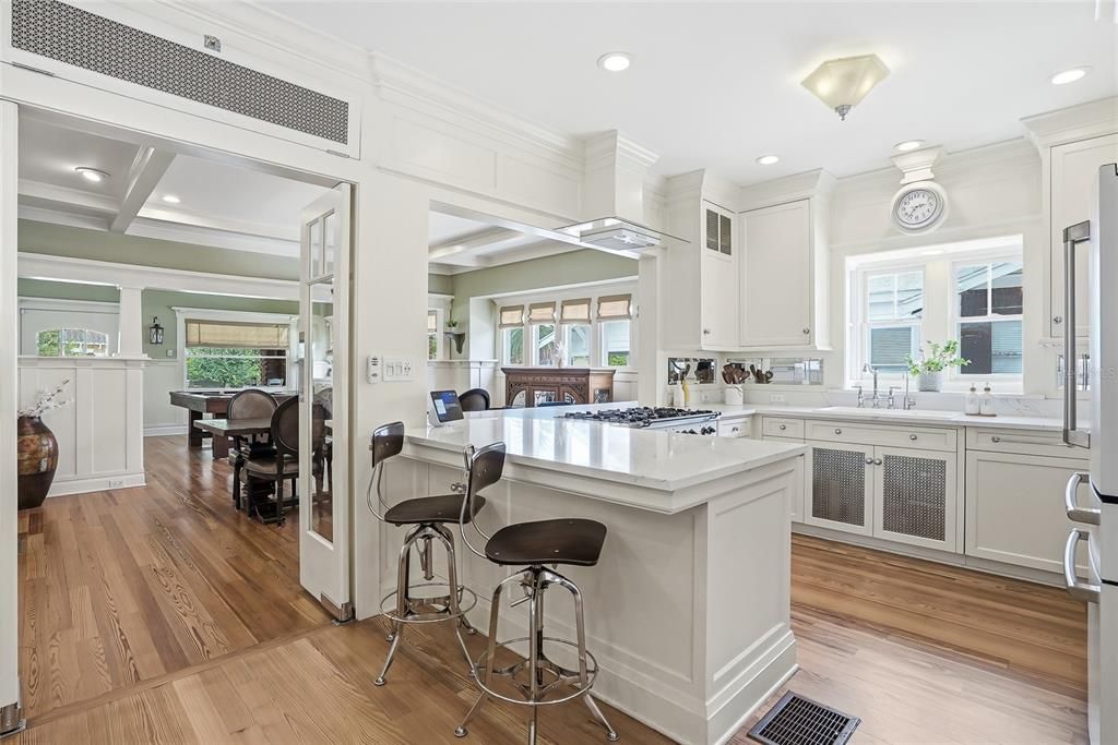 For Sale: $2,749,000 (4 beds, 4 baths, 4270 Square Feet)