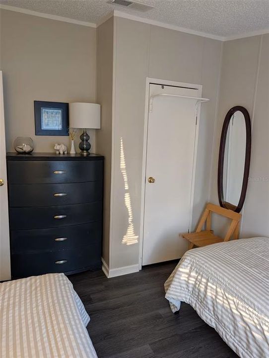 For Sale: $215,000 (3 beds, 0 baths, 960 Square Feet)