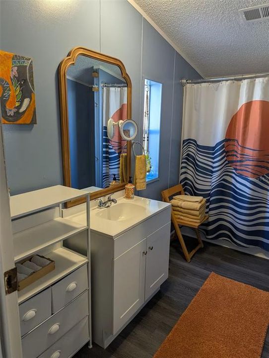 For Sale: $215,000 (3 beds, 0 baths, 960 Square Feet)