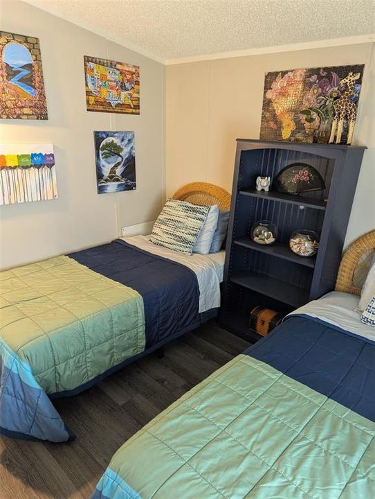 For Sale: $215,000 (3 beds, 0 baths, 960 Square Feet)