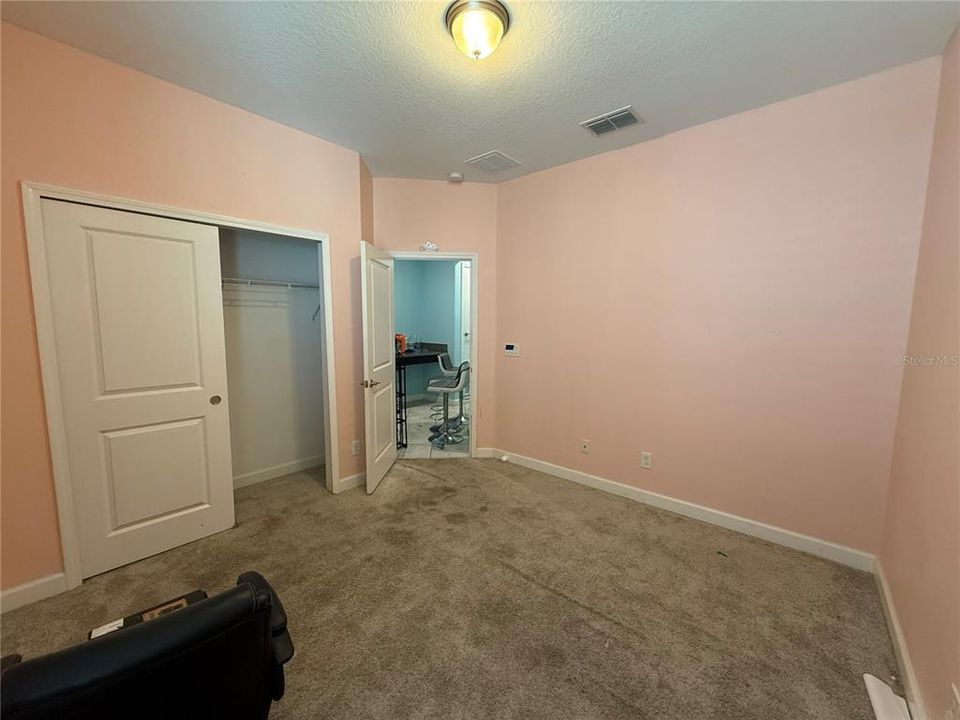 En Venta: $399,000 (4 camas, 3 baños, 2061 Pies cuadrados)