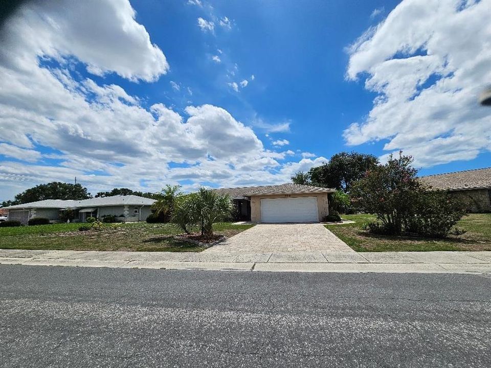 For Sale: $299,000 (2 beds, 2 baths, 1545 Square Feet)