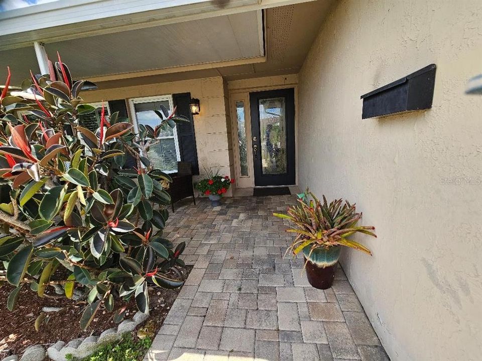For Sale: $299,000 (2 beds, 2 baths, 1545 Square Feet)