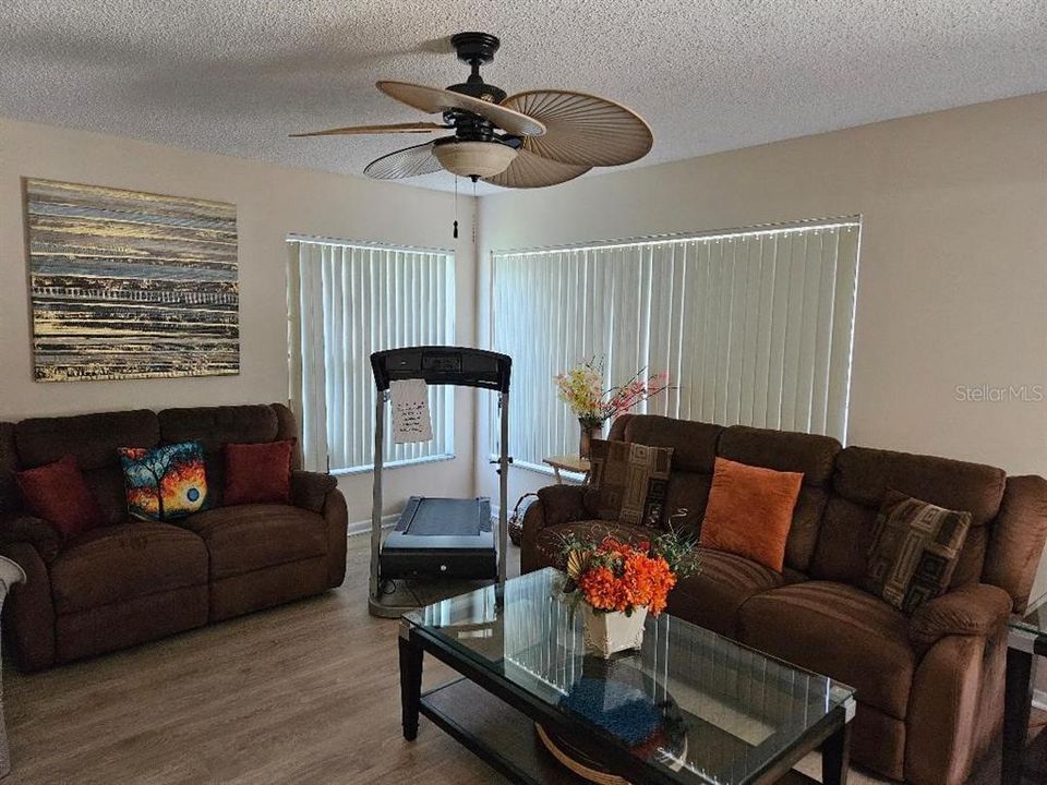 For Sale: $299,000 (2 beds, 2 baths, 1545 Square Feet)
