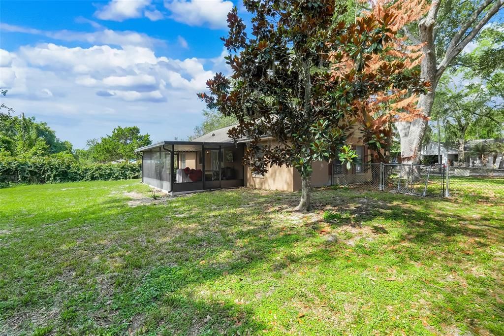 For Sale: $284,500 (3 beds, 2 baths, 1260 Square Feet)