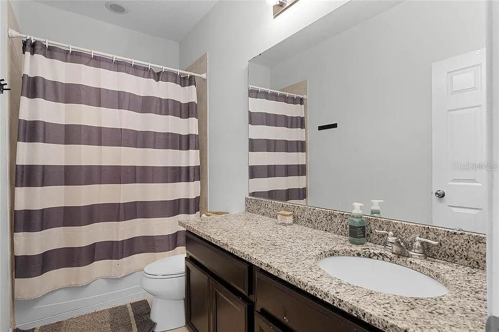 For Sale: $429,000 (3 beds, 2 baths, 2039 Square Feet)