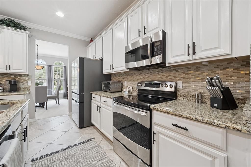 For Sale: $545,000 (3 beds, 2 baths, 2190 Square Feet)