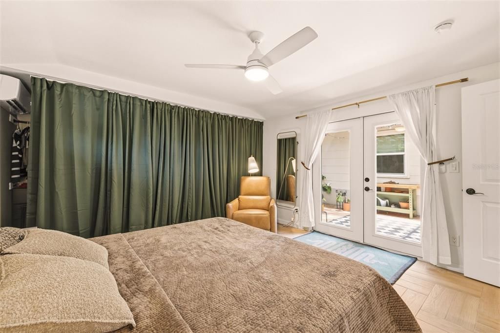 For Sale: $500,000 (3 beds, 2 baths, 1372 Square Feet)