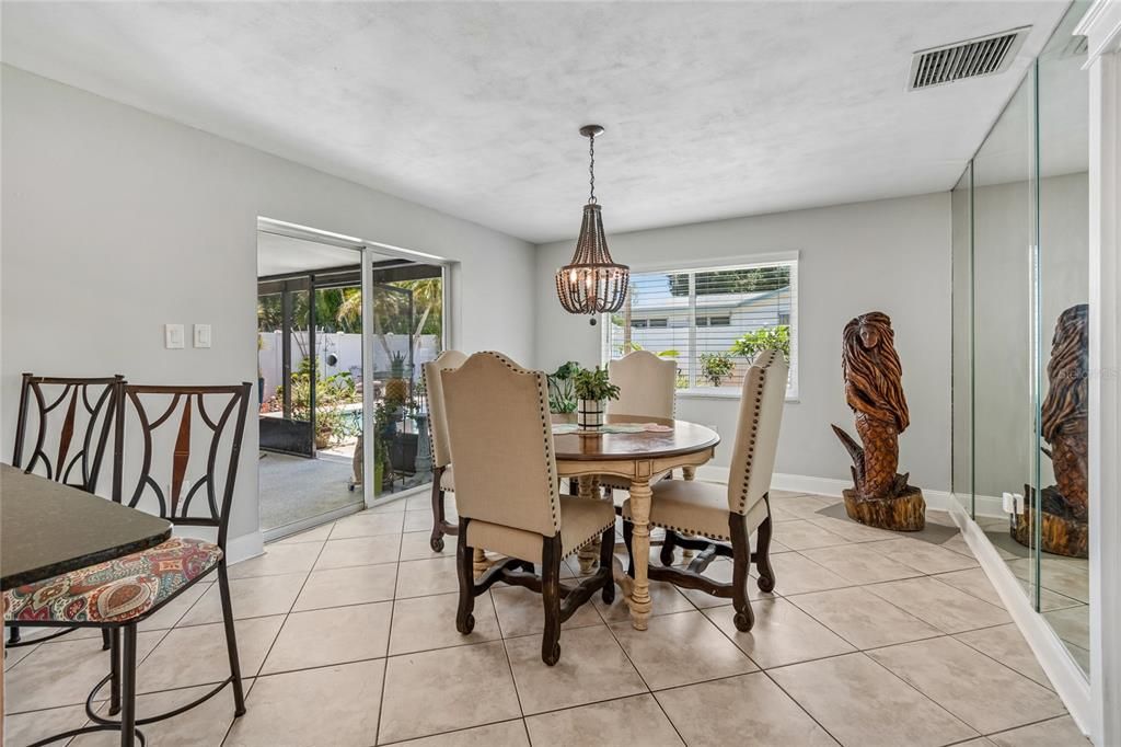 Active With Contract: $479,900 (3 beds, 2 baths, 1392 Square Feet)