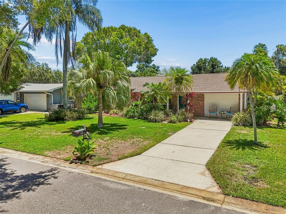 Active With Contract: $479,900 (3 beds, 2 baths, 1392 Square Feet)