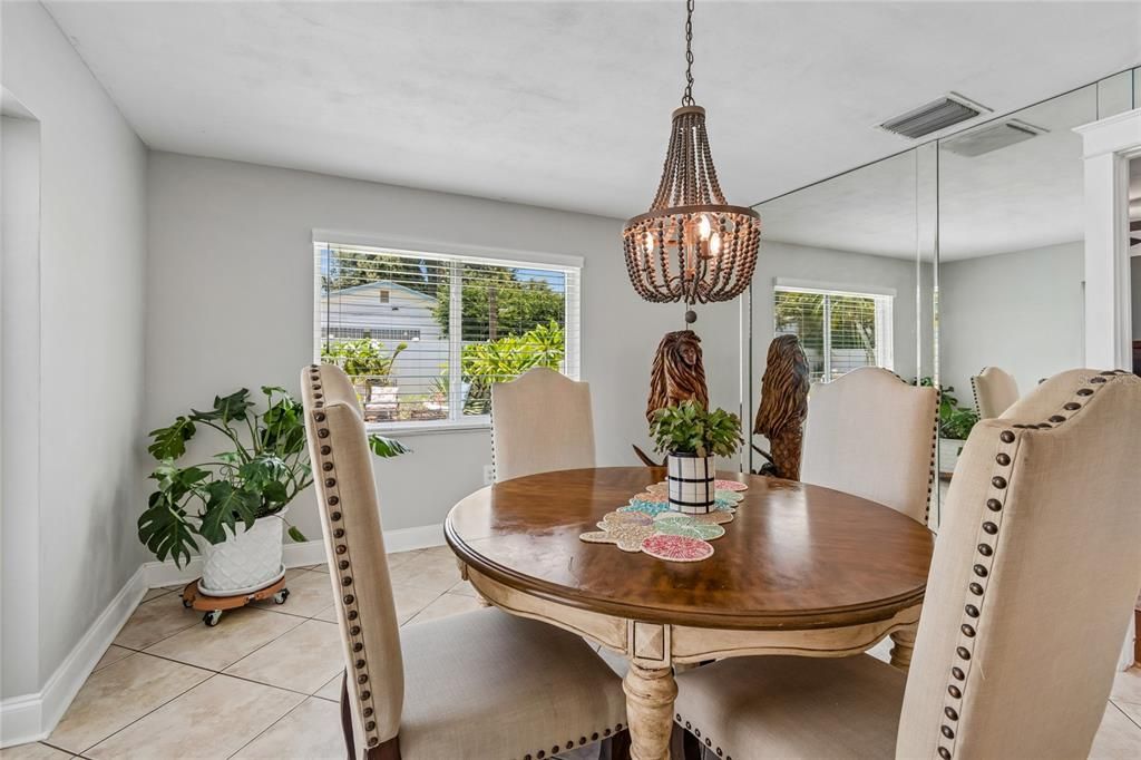Active With Contract: $479,900 (3 beds, 2 baths, 1392 Square Feet)