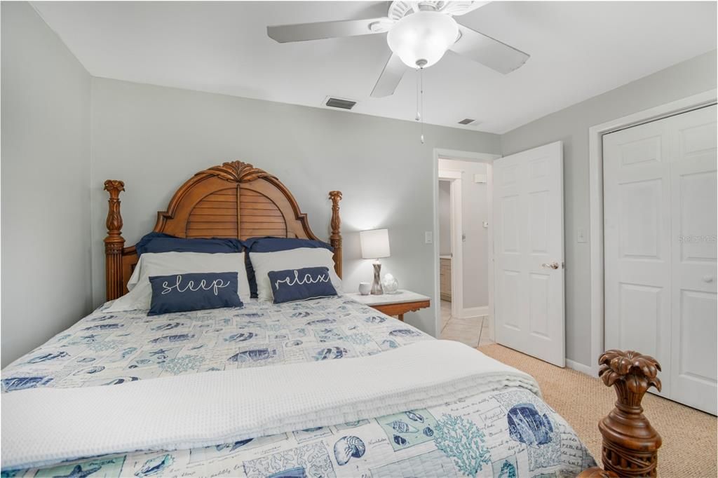 Active With Contract: $479,900 (3 beds, 2 baths, 1392 Square Feet)