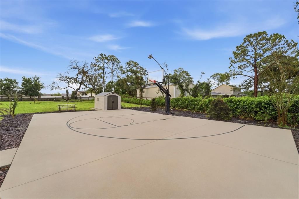 For Sale: $1,200,000 (4 beds, 3 baths, 2711 Square Feet)
