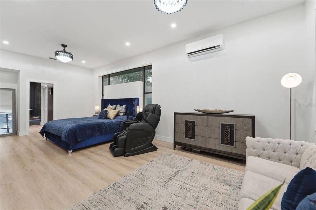 For Sale: $1,200,000 (4 beds, 3 baths, 2711 Square Feet)