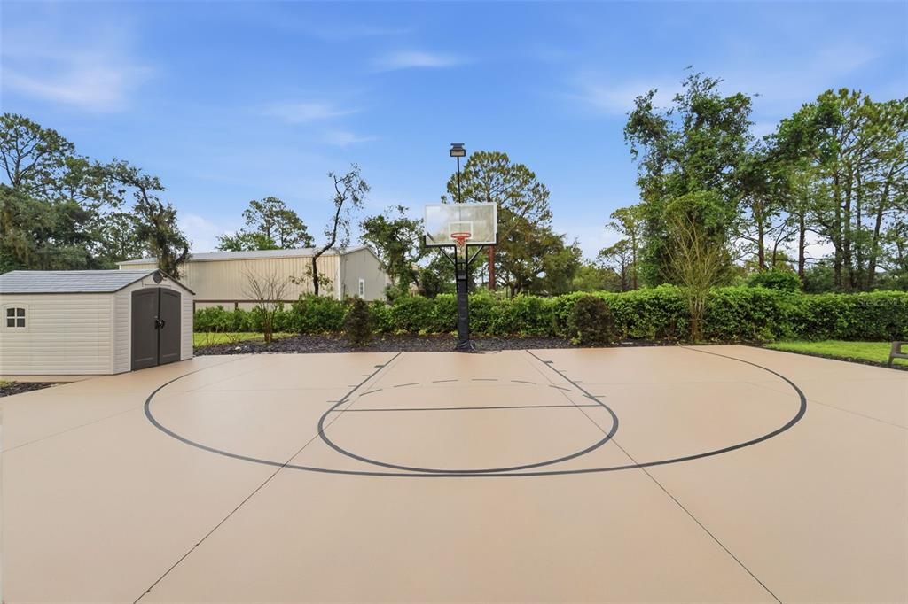 For Sale: $1,200,000 (4 beds, 3 baths, 2711 Square Feet)