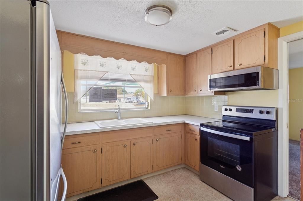 На продажу: $199,000 (2 спален, 2 ванн, 1082 Квадратных фут)