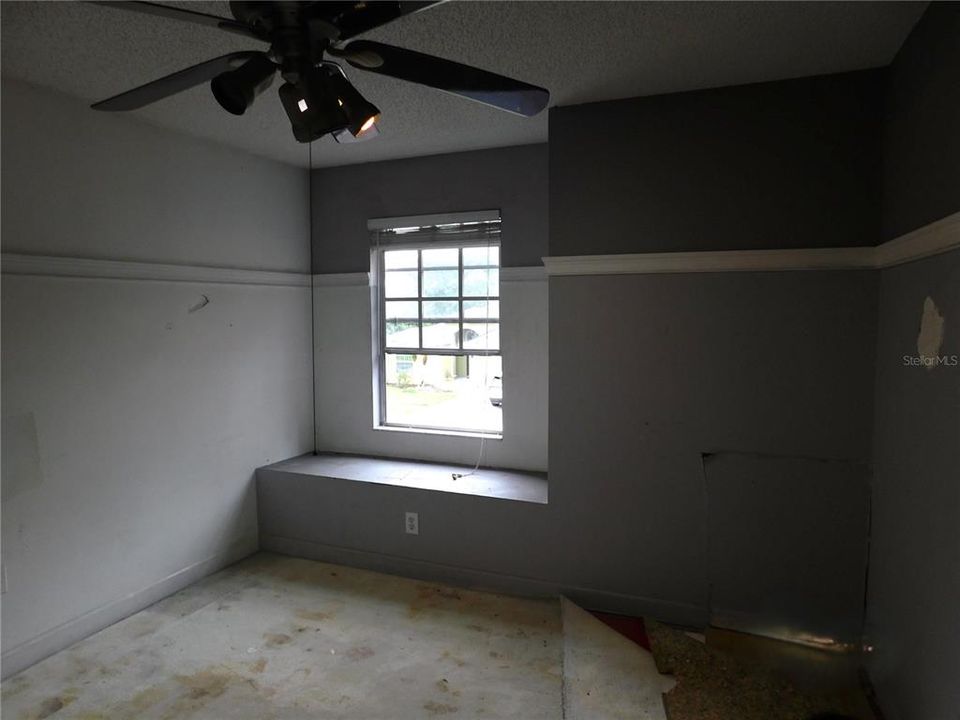 For Sale: $284,900 (3 beds, 2 baths, 1810 Square Feet)