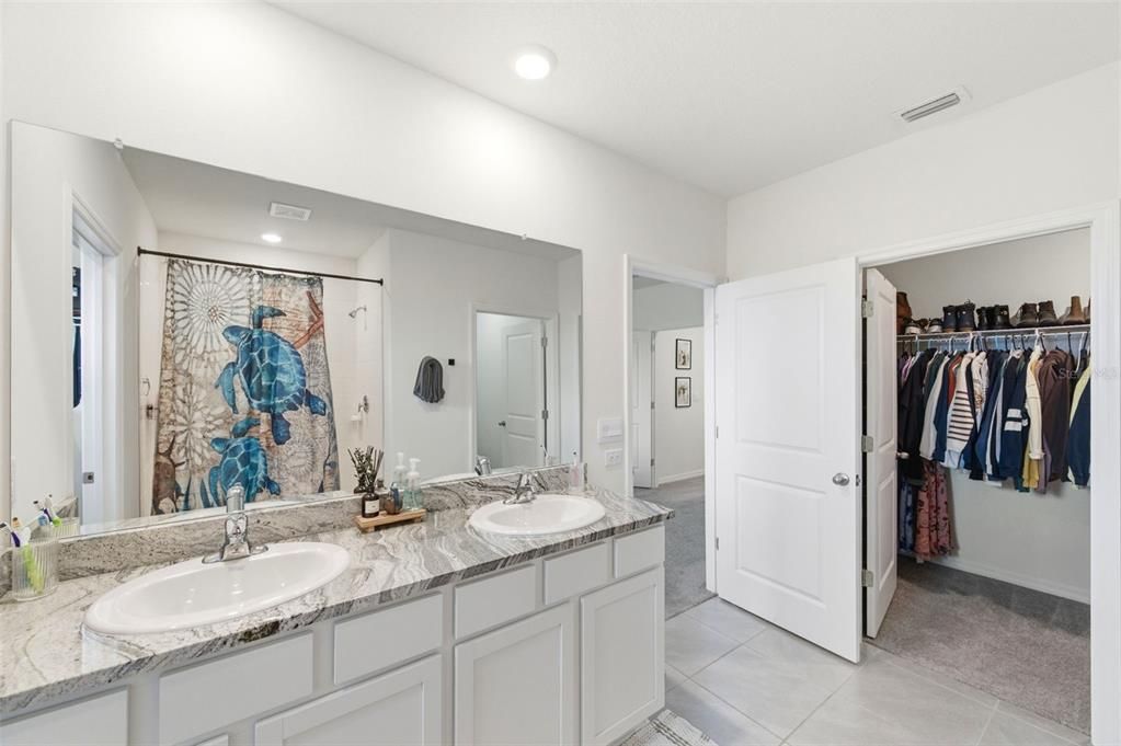 For Sale: $485,000 (5 beds, 3 baths, 2605 Square Feet)