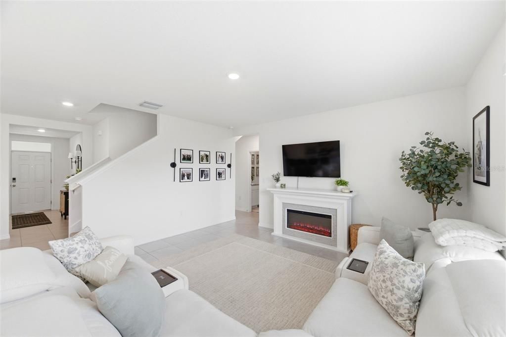 For Sale: $485,000 (5 beds, 3 baths, 2605 Square Feet)