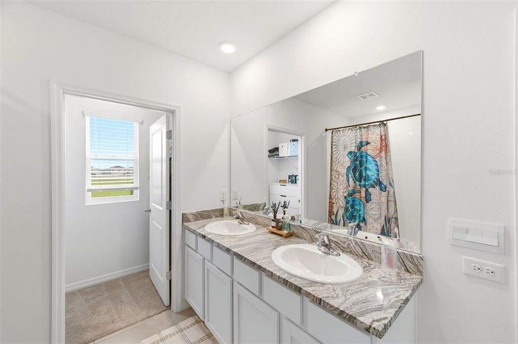 For Sale: $485,000 (5 beds, 3 baths, 2605 Square Feet)