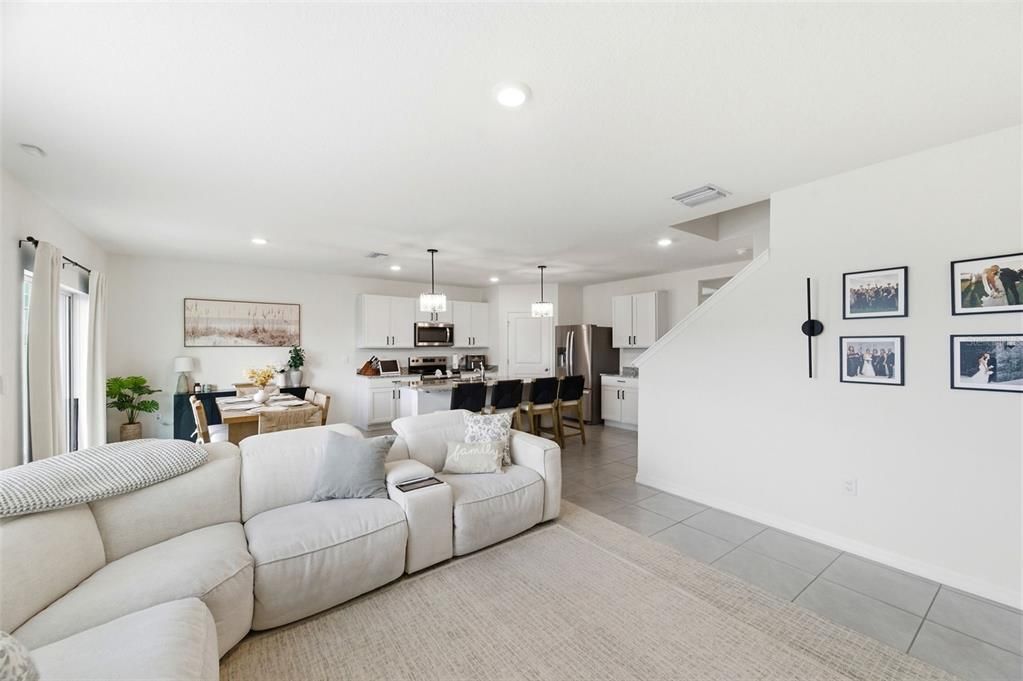 For Sale: $485,000 (5 beds, 3 baths, 2605 Square Feet)