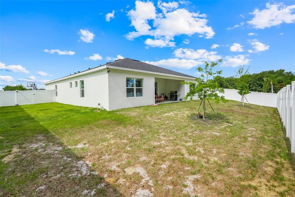 En Venta: $675,000 (4 camas, 3 baños, 2550 Pies cuadrados)