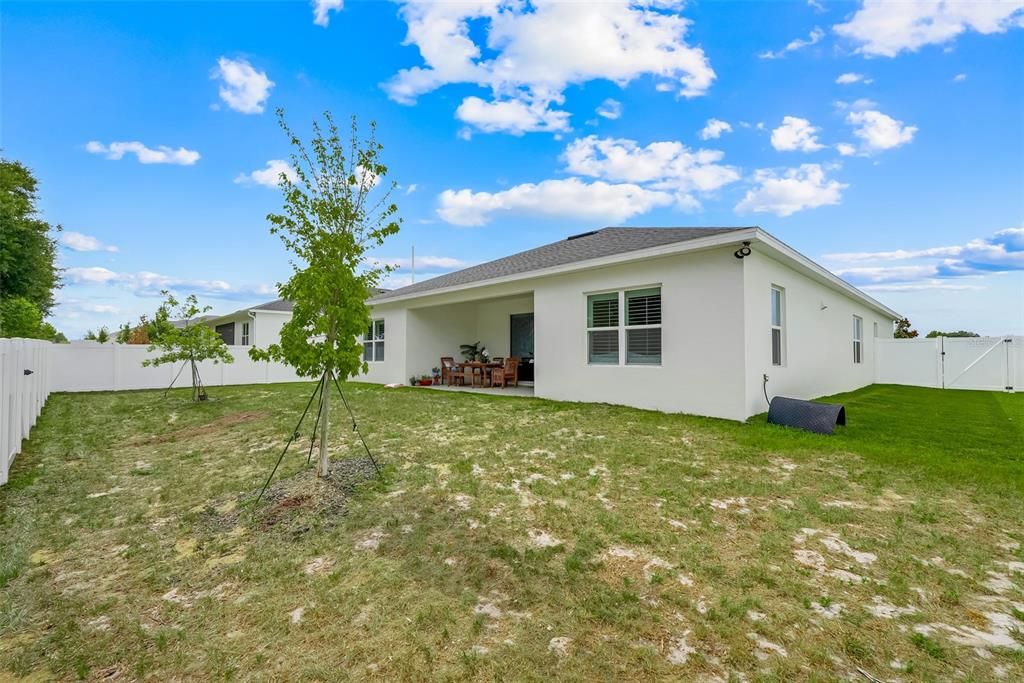En Venta: $675,000 (4 camas, 3 baños, 2550 Pies cuadrados)