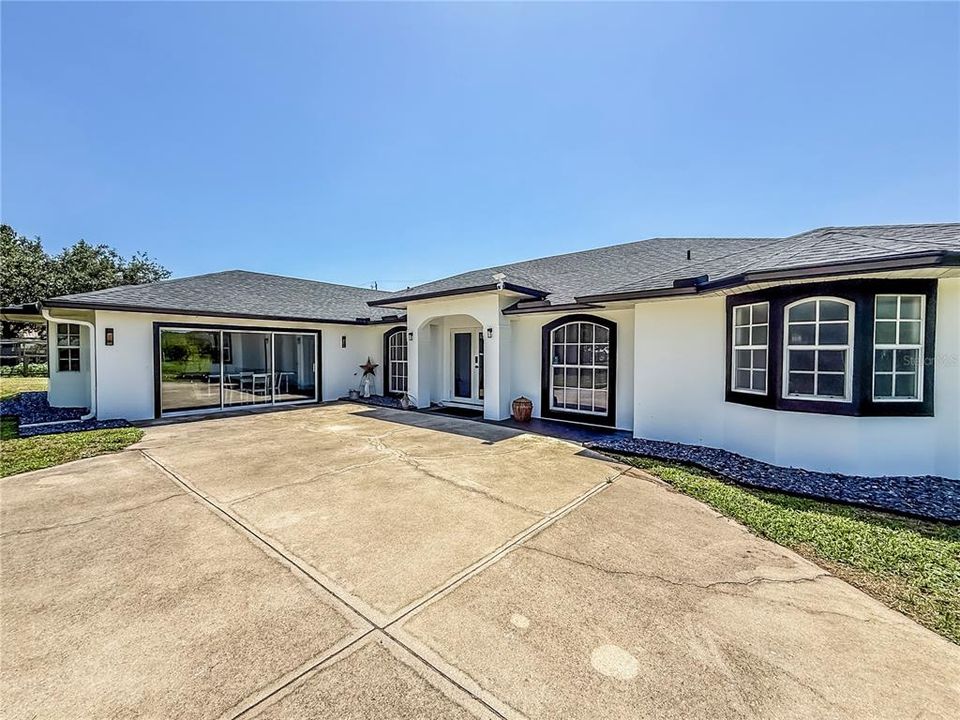 For Rent: $5,900 (4 beds, 3 baths, 3211 Square Feet)