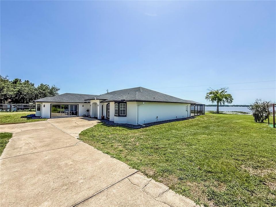 For Rent: $5,900 (4 beds, 3 baths, 3211 Square Feet)