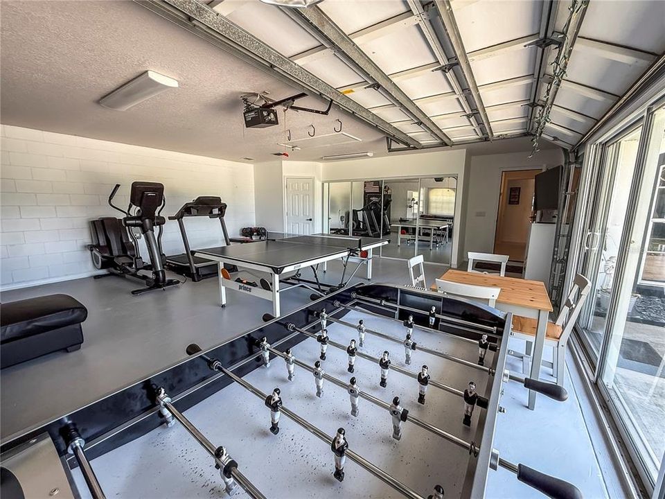 For Rent: $5,900 (4 beds, 3 baths, 3211 Square Feet)