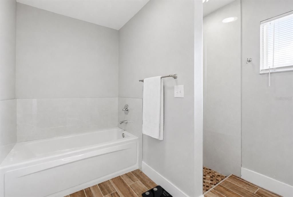 En Venta: $459,900 (4 camas, 2 baños, 1554 Pies cuadrados)