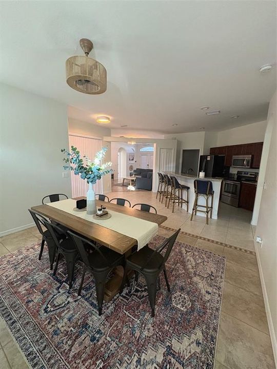 For Sale: $389,000 (3 beds, 2 baths, 1784 Square Feet)