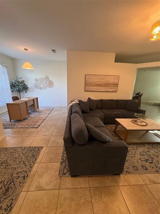 For Sale: $389,000 (3 beds, 2 baths, 1784 Square Feet)