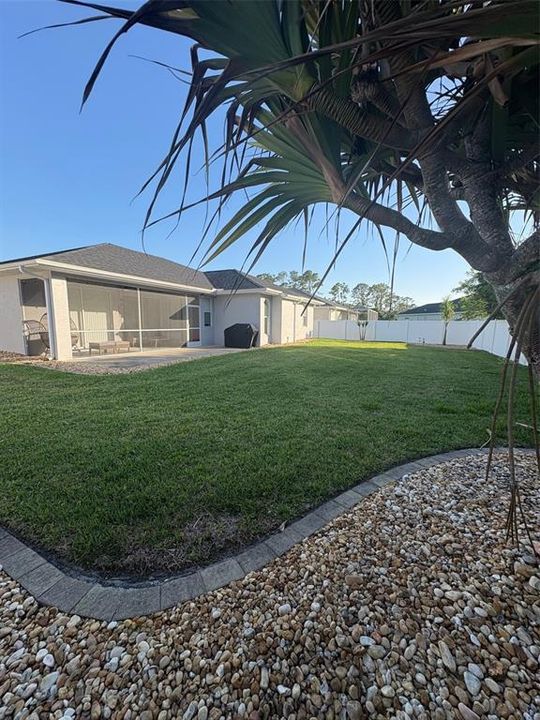 For Sale: $389,000 (3 beds, 2 baths, 1784 Square Feet)