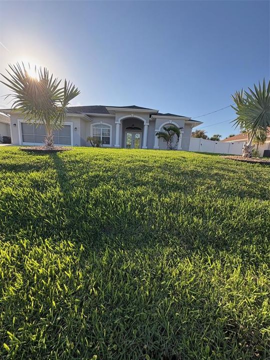For Sale: $389,000 (3 beds, 2 baths, 1784 Square Feet)
