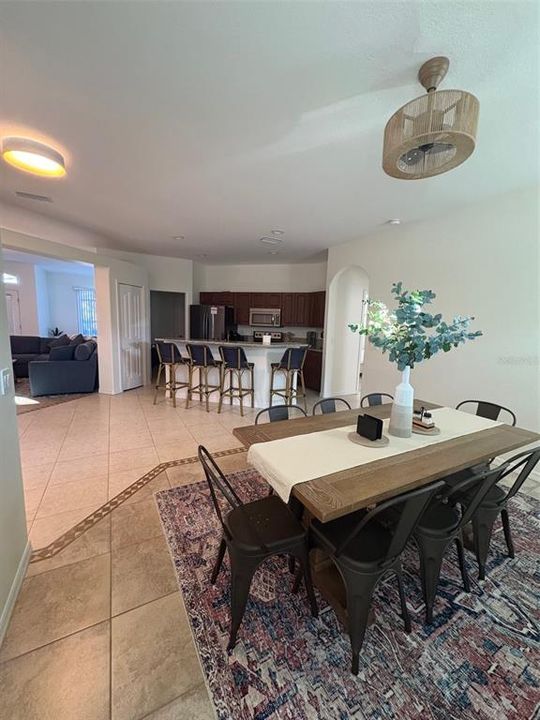 For Sale: $389,000 (3 beds, 2 baths, 1784 Square Feet)