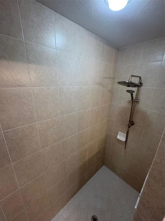 For Sale: $389,000 (3 beds, 2 baths, 1784 Square Feet)