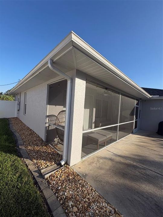 For Sale: $389,000 (3 beds, 2 baths, 1784 Square Feet)