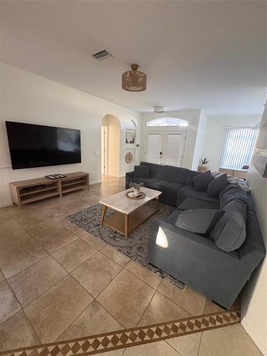 For Sale: $389,000 (3 beds, 2 baths, 1784 Square Feet)