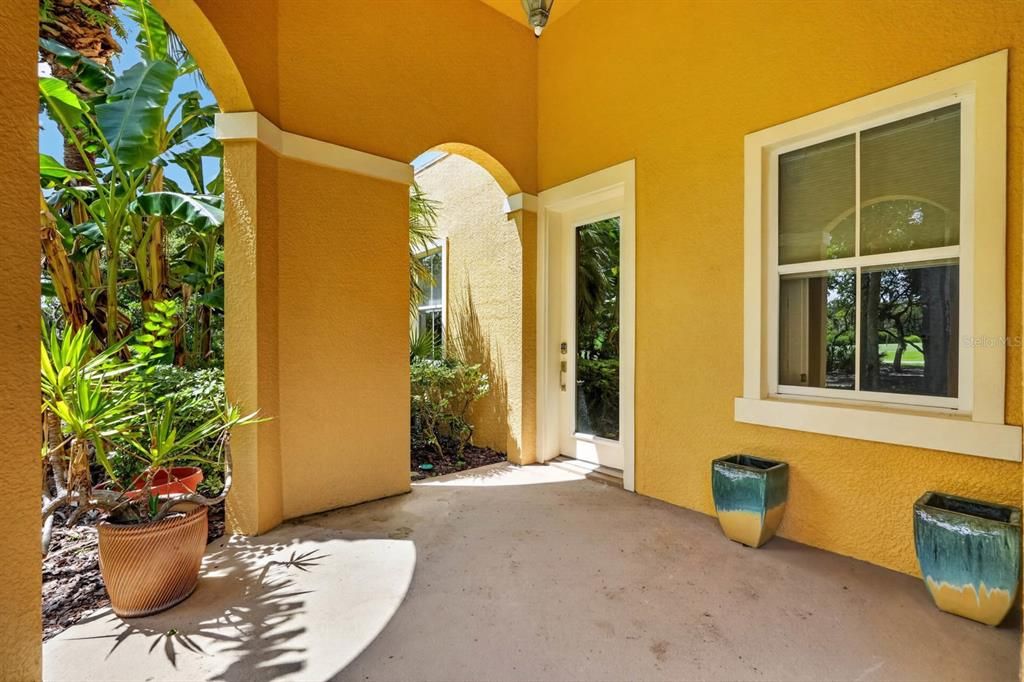 For Sale: $550,000 (3 beds, 2 baths, 2014 Square Feet)