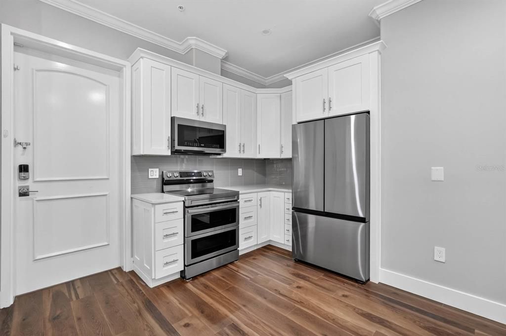 For Sale: $550,000 (3 beds, 2 baths, 2014 Square Feet)