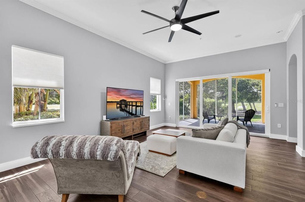 For Sale: $550,000 (3 beds, 2 baths, 2014 Square Feet)