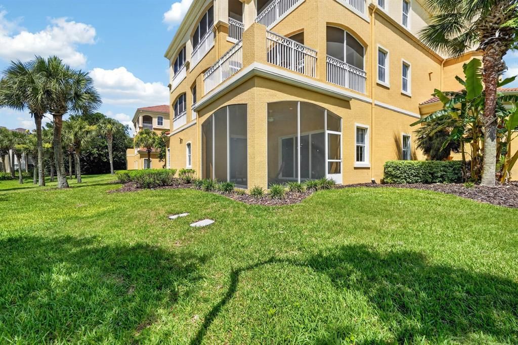For Sale: $550,000 (3 beds, 2 baths, 2014 Square Feet)