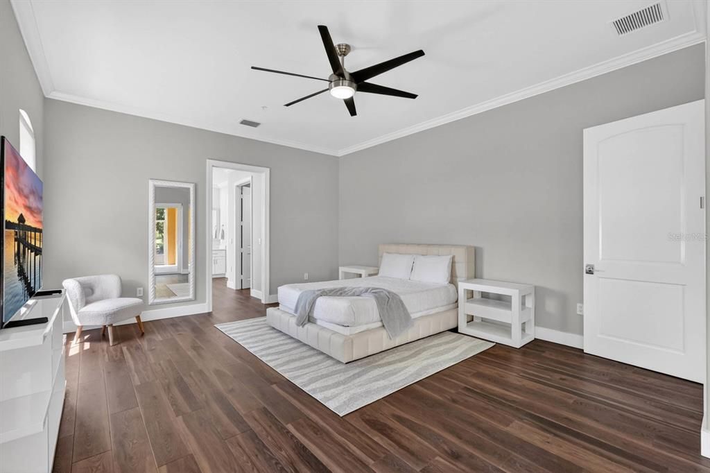 For Sale: $550,000 (3 beds, 2 baths, 2014 Square Feet)